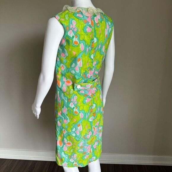 Vintage 1960’s Psychedelic Dress With Ruffle Details - Picture 4 of 5